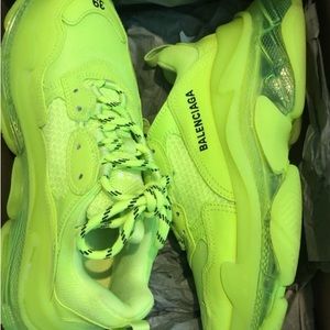 Womens Balenciaga Sneakers size 39